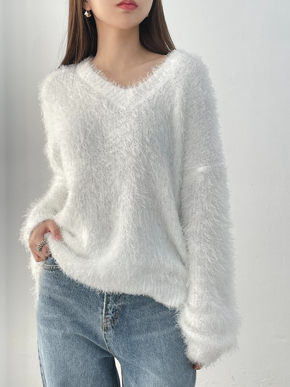 loose fur v-neck knit (2color)